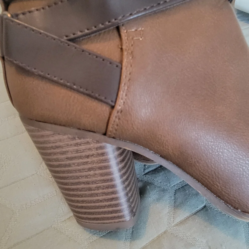 Booties - Picture 4 of 4